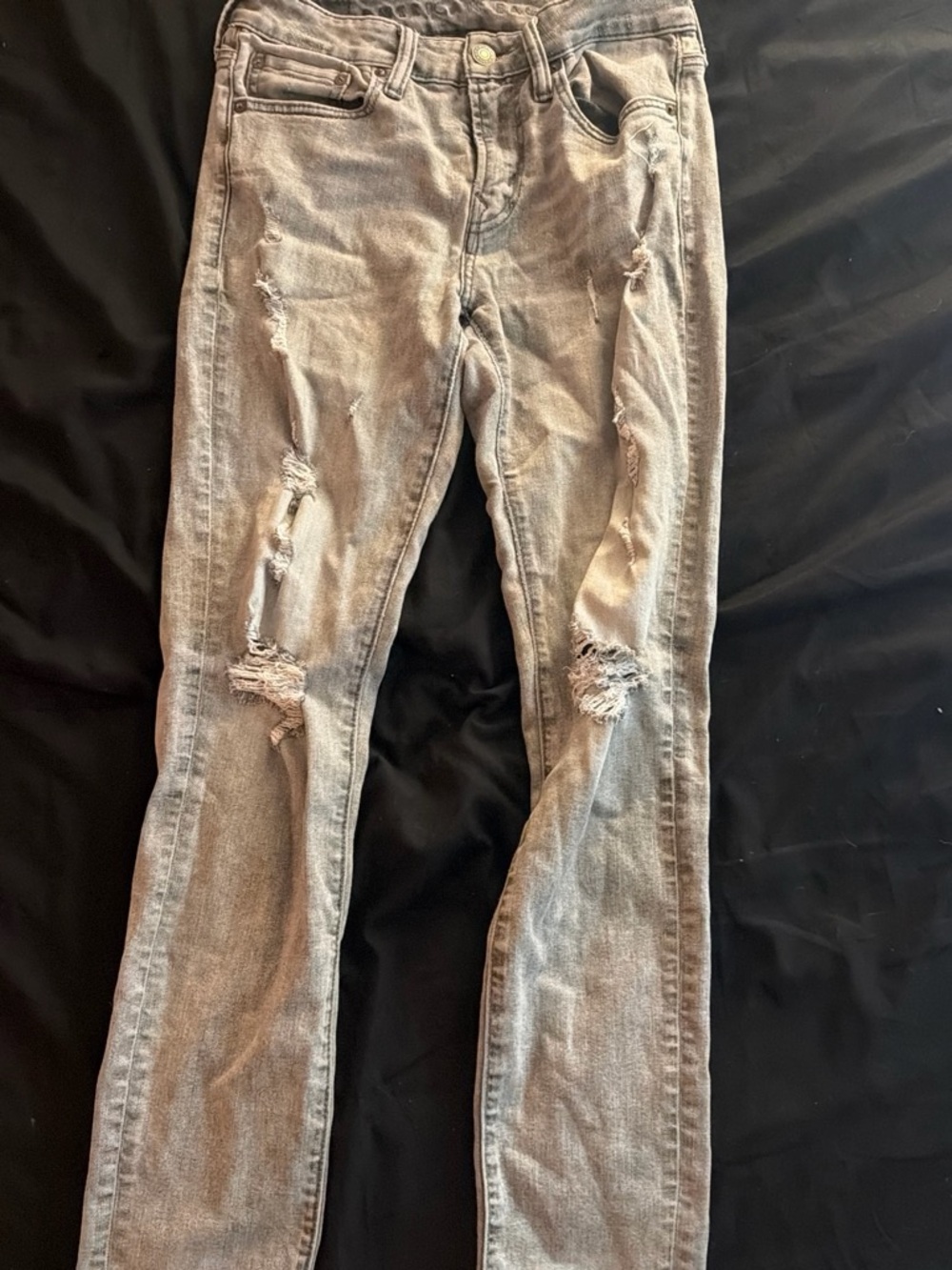 American Eagle Outfitters Gray Distressed Skinny Jeans